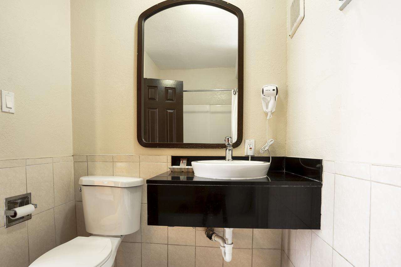 Value Inn Hollywood Лос-Анджелес Экстерьер фото
